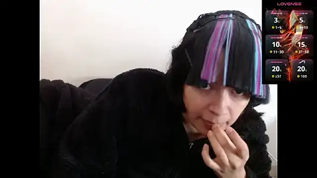 Snapshot of Acelinrose chatting on 10-08-25, 12:07 Acelinrose online show from 10-08-25, 12:07