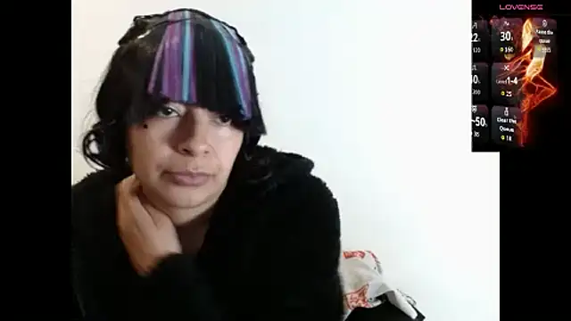 Snapshot of Acelinrose chatting on 10-01-25, 10:30 Acelinrose online show from 10-01-25, 10:30