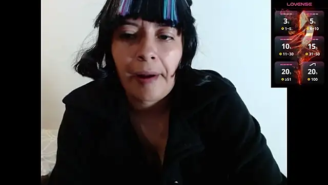 Acelinrose online show from 10-27-25, 11:38