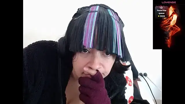 Snapshot of Acelinrose chatting on 10-09-25, 01:11 Acelinrose online show from 10-09-25, 01:11