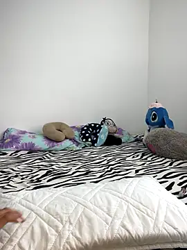 Chloe Dolce online show from 10-10-25, 03:57