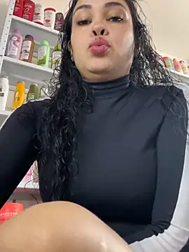 Snapshot of FOX_LATINA chatting on 06-04-26, 08:57 FOX LATINA online show from 06-04-26, 08:57