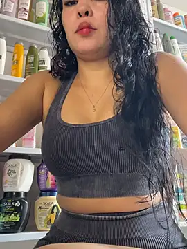 Snapshot of FOX_LATINA chatting on 05-30-26, 06:13 FOX LATINA online show from 05-30-26, 06:13