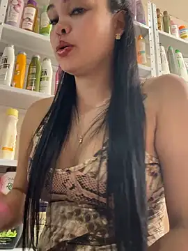 Snapshot of FOX_LATINA chatting on 05-17-26, 08:53 FOX LATINA online show from 05-17-26, 08:53
