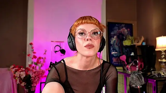 Snapshot of tacodeluxxxe chatting on 05-17-26, 12:21 tacodeluxxxe online show from 05-17-26, 12:21