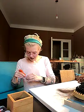 tacodeluxxxe online show from 10-15-25, 03:31