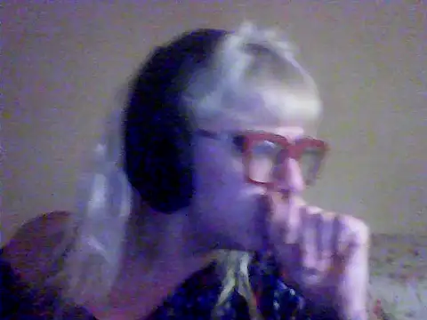 BlondieTami online show from 09-20-25, 05:45