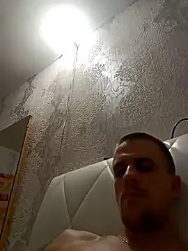 Snapshot of Adidas7217 chatting on 12-01-25, 03:18 Adidas7217 online show from 12-01-25, 03:18