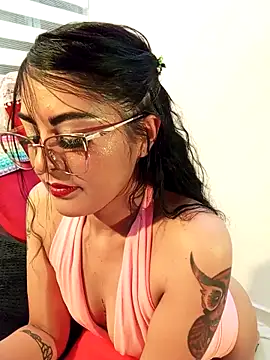 ValeNiitaLuv online show from 11-25-25, 02:34