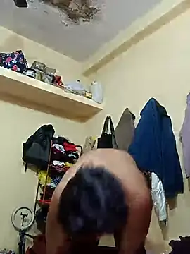 chunkyguy98 online show from 11-24-25, 05:18