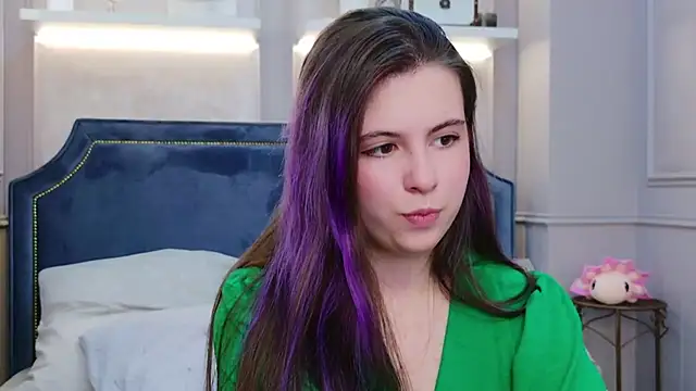 Akira Halls online show from 11-07-25, 08:57