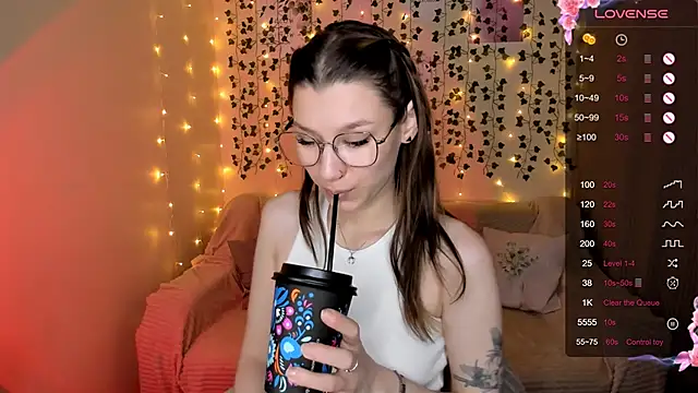 LinaBlossom  online show from 10-12-25, 02:46