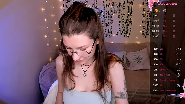 LinaBlossom  online show from 10-23-25, 03:16