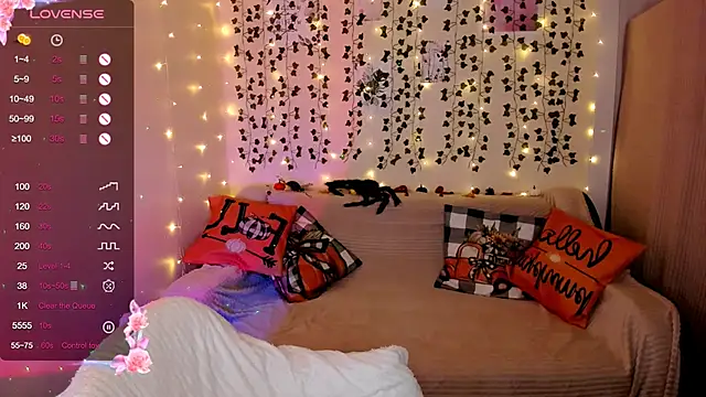 LinaBlossom  online show from 10-28-25, 09:30