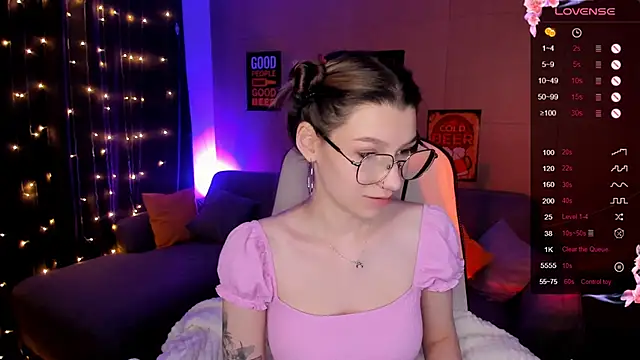 LinaBlossom  online show from 10-07-25, 02:45