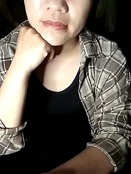 Snapshot of Norah-h chatting on 04-20-26, 01:30 Norah-h online show from 04-20-26, 01:30