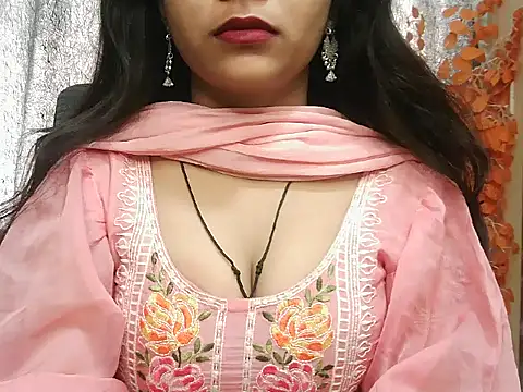 Snapshot of Sweey_Bebo chatting on 10-08-25, 09:33 Sweey Bebo online show from 10-08-25, 09:33