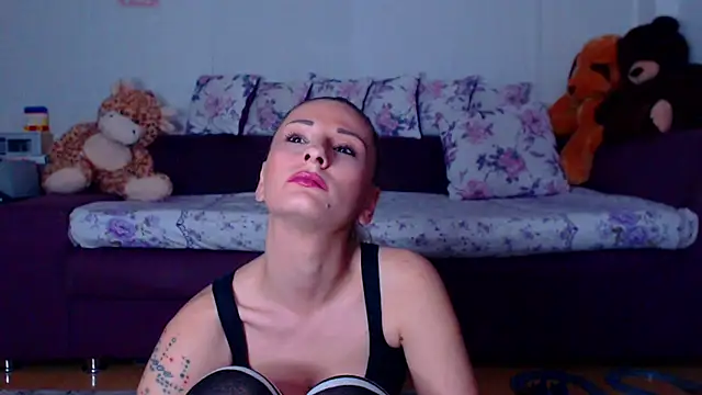 Snapshot of CassieSpell chatting on 04-23-26, 08:32 CassieSpell online show from 04-23-26, 08:32