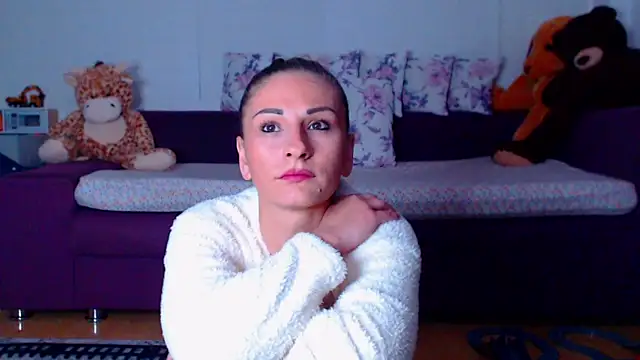Snapshot of CassieSpell chatting on 05-09-26, 08:34 CassieSpell online show from 05-09-26, 08:34