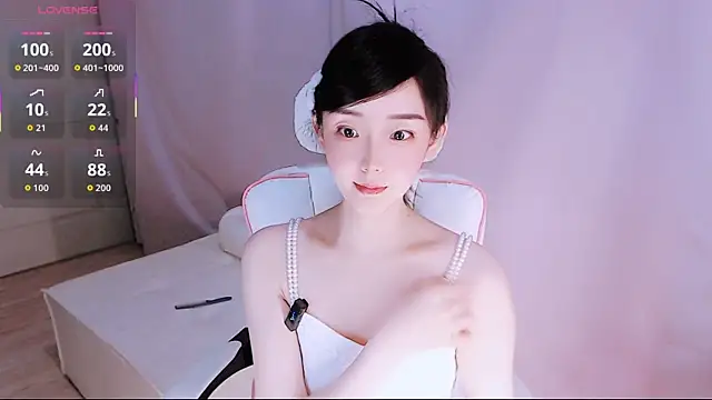 Niannian- online show from 06-24-26, 07:55