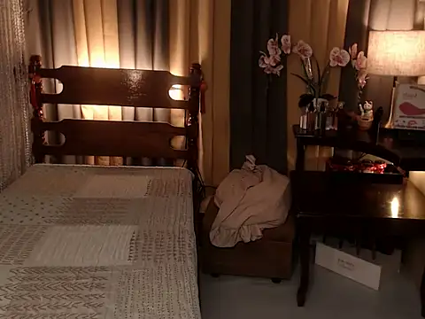 Jastine hunk online show from 03-17-26, 12:35