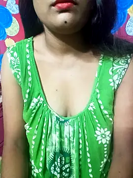 Snapshot of desibhabhi22222 chatting on 10-11-25, 04:35 desibhabhi22222 online show from 10-11-25, 04:35