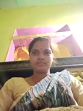 Snapshot of Payalji_p chatting on 10-13-25, 03:57 Payalji p online show from 10-13-25, 03:57