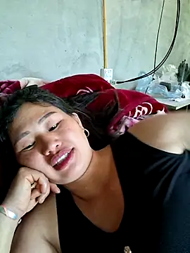 Snapshot of diamond-- chatting on 05-12-26, 05:59 diamond-- online show from 05-12-26, 05:59