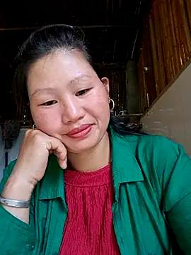 Snapshot of diamond-- chatting on 09-25-25, 12:16 diamond-- online show from 09-25-25, 12:16
