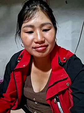 Snapshot of diamond-- chatting on 06-10-26, 01:23 diamond-- online show from 06-10-26, 01:23
