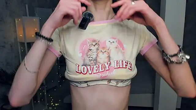 ReneeLippeatt online show from 12-04-25, 07:24