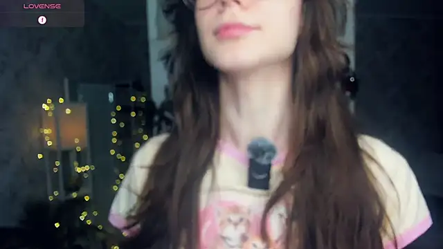 ReneeLippeatt online show from 12-18-25, 07:18