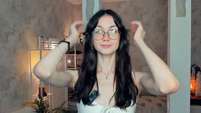 ReneeLippeatt online show from 11-12-25, 07:51