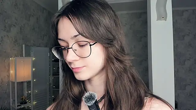 ReneeLippeatt online show from 12-14-25, 07:41