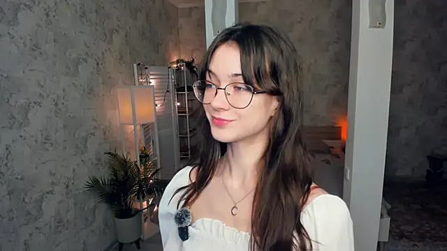 ReneeLippeatt online show from 11-26-25, 07:36