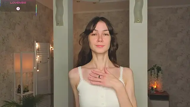 ReneeLippeatt online show from 10-19-25, 07:27