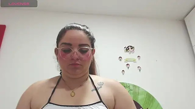 AmandaaWats online show from 05-16-26, 08:41