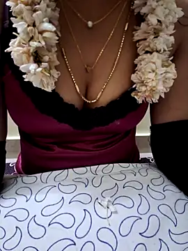 Snapshot of jasminetaml chatting on 10-14-25, 05:46 jasminetaml online show from 10-14-25, 05:46