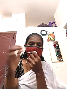 Tamil Yalini12 online show from 03-26-26, 02:48