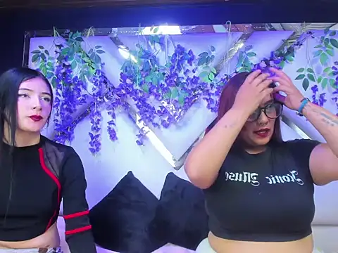 CarlaWhatson18 online show from 11-24-25, 04:51