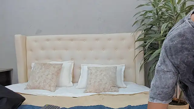 Angel Dustts online show from 10-09-25, 07:36