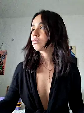 Snapshot of Akane24 chatting on 09-30-25, 10:38 Akane24 online show from 09-30-25, 10:38