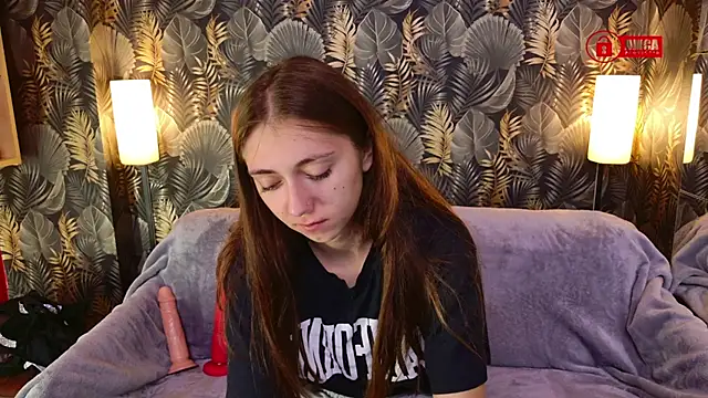Snapshot of Charming_LIA chatting on 10-23-25, 11:09 Charming LIA online show from 10-23-25, 11:09