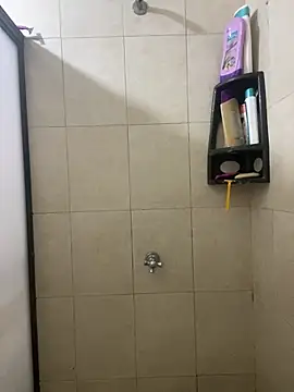 Snapshot of xoxo_milk chatting on 02-26-26, 09:37 xoxo milk online show from 02-26-26, 09:37