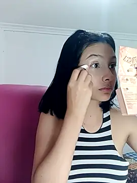 Snapshot of xoxo_milk chatting on 02-24-26, 09:26 xoxo milk online show from 02-24-26, 09:26