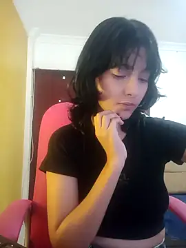 xoxo milk online show from 10-30-25, 04:15