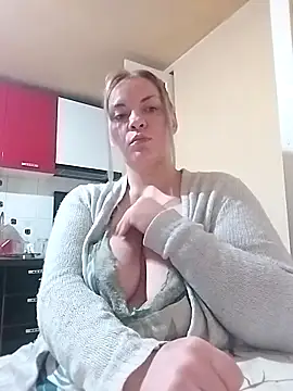 Mommygetnaughty online show from 10-19-25, 03:48