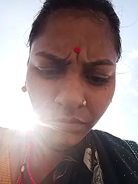 Snapshot of NainaKapoor chatting on 10-16-25, 07:49 NainaKapoor online show from 10-16-25, 07:49