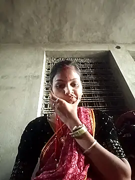 Snapshot of NainaKapoor chatting on 10-17-25, 05:00 NainaKapoor online show from 10-17-25, 05:00