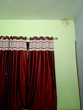 Snapshot of School_medam chatting on 10-18-25, 11:40 School medam online show from 10-18-25, 11:40